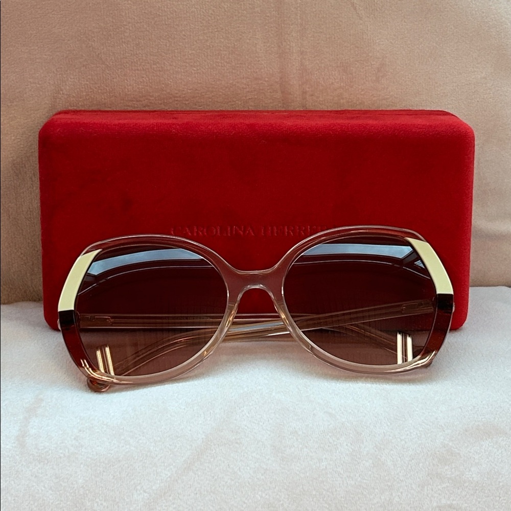 Carolina Herrera Oversized Sunglasses Rose Gold & Rose Gradient with Red Case
